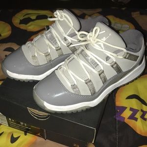 Youth Retro Jordan 11 low